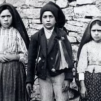Lucie, Francesco et Jacinthe, les trois voyants de Fatima ©Wikimédia commons