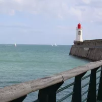 Le phare des Sables-d'Olonne, France. ©Unsplash