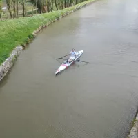 Christophe Gruault lors de son entraînement en avil sur le canal latéral à la Loire © RCF - Guillaume Martin-Deguéret.