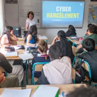 Classe de troisième à l’occasion de l’heure de sensibilisation contre le harcèlement à l’école et le cyberharcèlement © Clément Martin / Hans Lucas