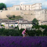 La commune de Grignan, dans la Drôme ©Unsplash
