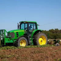 C'est la course aux machines en milieu agricole © Mark Stebnicki sur Pexels