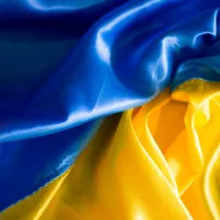 Drapeau ukrainien en soie. ©Unsplash