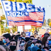 Manifestants lors des élections présidentielles aux USA, devant la maison blanche, à Washington. 10/2022 ©Unsplash