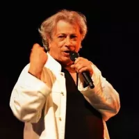 Sur scène au Festival Païoun Ven, à Contes 2016 © Olivier Strecker