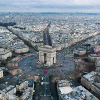 L'Arc de Triomphe, Paris, France. ©Unsplash