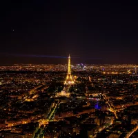 Vision de nuit de Paris, France. ©Unsplash