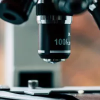 Microscope de laboratoire. ©Unsplash