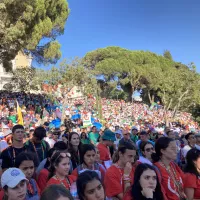 500.000 jeunes de toutes nationalités étaient réunies pour la première célébration avec le Pape. 