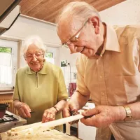 Séniors dans l'espace commun d'une Maison d'Alliance ©Maisons d'Alliance