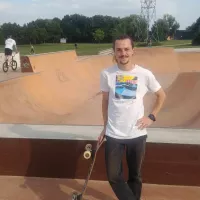 Quentin Dubeau a lancé le "Berry Skateboard Club" © RCF - Guillaume Martin-Deguéret.