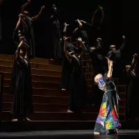 Sidi Larbi Cherkaoui & le Ballet du Grand Théâtre de Genève, Ukiyo-e, 2023 - © Gregory Batardon - Biennale de la Danse 2023