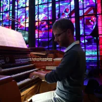 Damien Leurquin à l'orgue Haupt de l'église Saint-Martin à Arlon