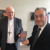 L'archevêque de Bordeaux Mgr James et le Rabbin de Bordeaux Moïse Taïeb