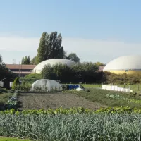 L'unité de méthanisation de la ferme Sockeel à Somain, dans le Nord - CC BY SA 3.0 Jérémy-Günther-Heinz Jähnick via Wikimedia Commons