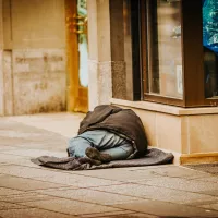 Infirmiers de rue veut mettre fin au sans-abrisme à Bruxelles © Jon Tyson, Unsplach