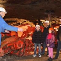 Le Musée des Mines de Fer à Neufchef avec Antoine Bach (image Moselle attractivité)
