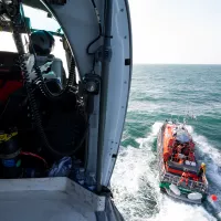 Un exercice d'hélitreuillage de la Marine Nationale - © Archives Bruno Planchais/Marine Nationale