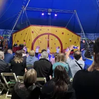 Cirque Reno installée à Mailly-le-Camp - @ Christopher Fausten