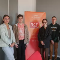 Les membres du club radio du lycée Saint Charles-Sainte Croix