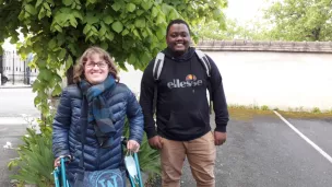 Alice et El Habib, deux jeunes engagés pour le Secours Catholique en Berry.