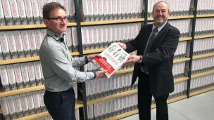 2021 RCF - L'historien Laurent Thiery remet "Le livre des 9000 déportés de France à Mittelbau-Dora" à Luc Gille, fils du déporté Lucien Gille