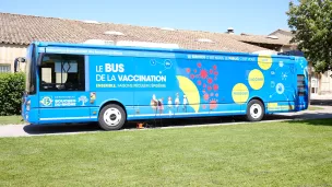 Bus de la vaccination - Nina Pavan