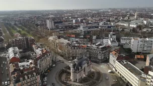 2020 RCF - Vue sur la Porte de Paris depuis le Beffroi de l'Hôtel de Ville - Lille