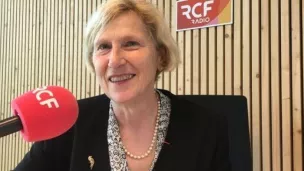 Marie-Jo Thiel dans les studios d'RCF Lyon