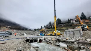 Le pont de Venanson va être installé en trois jours - Photo: S. C-G. 