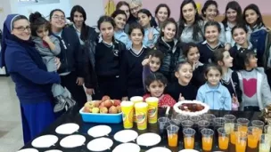 Fondation Raoul Follereau Avec les enfants et les Soeurs au Liban