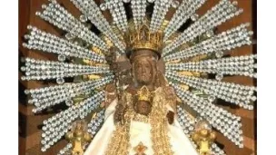 Page Facebook sanctuaire de Béhuard - Statue de Notre Dame de Béhuard