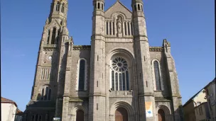 Basilique Saint Louis Marie Grignion de Montfort - Mairie de Saint Laurent sur Sèvre