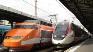 Deux TGV gare de Lyon à Paris - Wikipedia