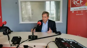 François Grosdidier dans les studios de RCF Jerico Moselle en ce mois de septembre 2021