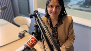 Stéphanie Changarnier dans les studios de RCF