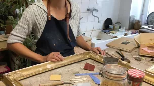 Héloïse Nice, doreuse à Moulins-le-Carbonnel