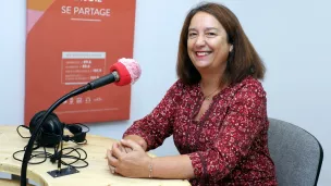 Corinne Innesti dans les studios de Dialogue RCF