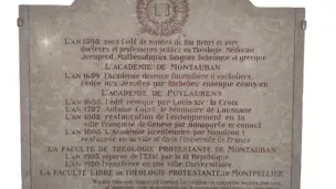 Plaque commémorative de l'histoire de l'enseignement en théologie protestante donné à Montpellier