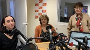 Marie-Thérèse Burr, présidente-fondatrice de cette association, Roselyne Bodet, trésorière, et Marina Moreno, secrétaire de mairie à Vaux-Rouillac