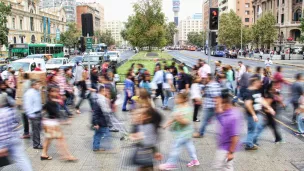 foule urbaine - © Mauro Mora via Unsplash