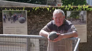 © RCF Anjou - Henri-Pierre Gautier a la boule de sable chevillée au corps