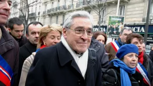 Le cardinal Jean-Marie Lustiger à la manifestation contre l'antisémitisme et le racisme à Paris, le 26/02/2006 ©Alain PINOGES/CIRIC