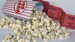 Popcorn - snack typique dans le cinéma (Pixabay)