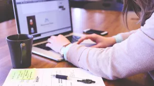 Les étudiants construisent leur avenir professionnel ©pixabay