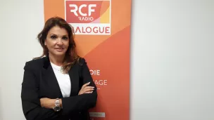 Nathalie Hagege, dans les studios de Dialogue RCF. DR