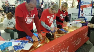 Les stands pour les fêtes d'Handicap International - Facebook Handicap International Nice