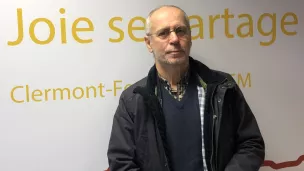 Le Dr Jean-François Grèze dans les studios de RCF Puy-de-Dôme