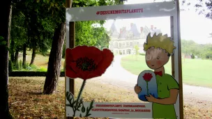 L'exposition "Dessine-moi ta planète" est à voir dans les jardins du Château de Montlouis-sur-Loire.