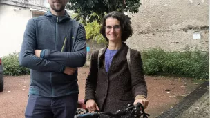 Adrien Pitault co-président du Collectif cycliste 37 et Cécilia Denis, présidente de l'association La P'tite Brosse à Montlouis-sur-Loire.